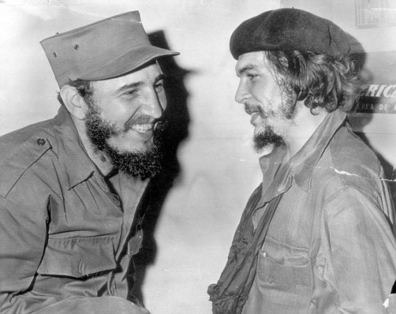 Фидель Кастро (слева) и Че Гевара, фото 1959 г.