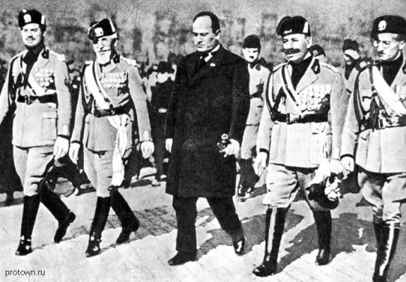 Поход на Рим итальянских фашистов во главе с Муссолини. Фото: 1927 г.