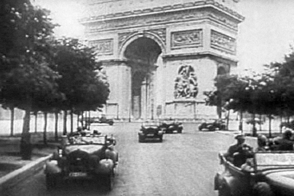 Немцы входят в Париж. Фото: 14 июня 1940 г.