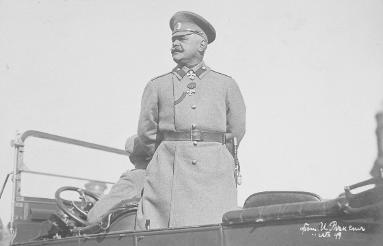 Главнокомандующий русской армией в Риге генерал Радко Дмитриев. Рига, 1917 г.