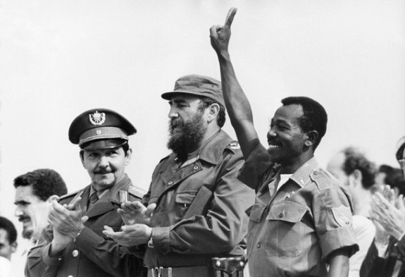 Рауль Кастро, Фидель Кастро и лидер Эфиопии Менгисту Хайле Мариам. Фото: 1975 г.