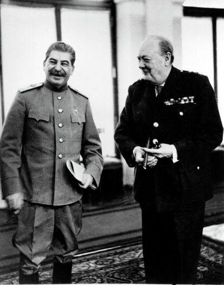 Сталин и премьер-министр Великобритании У. Черчилль в Ливадийском дворце в Ялте, февраль 1945 г.