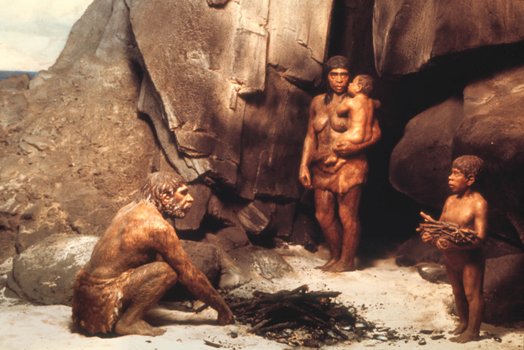 неандертальцы в пещере