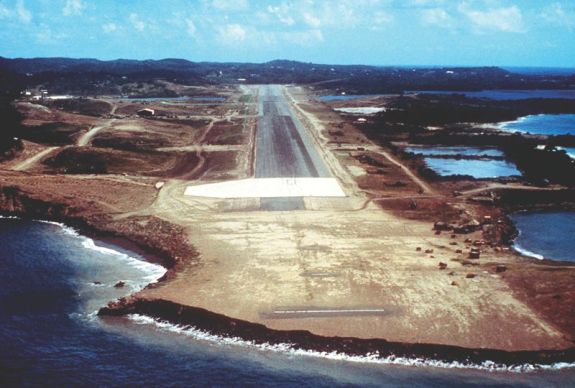 Строящийся международный аэропорт Пойнт-Салинас. Фото: 1983 г.