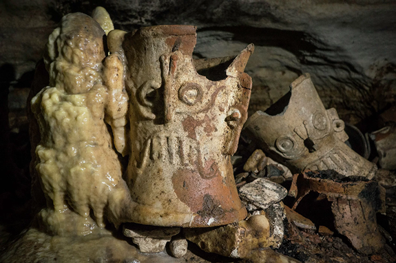 Артефакты из пещеры Баламку под Чичен Ицей