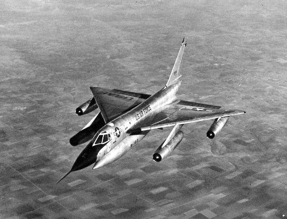Бомбардировщик B-58 «Хастлер»