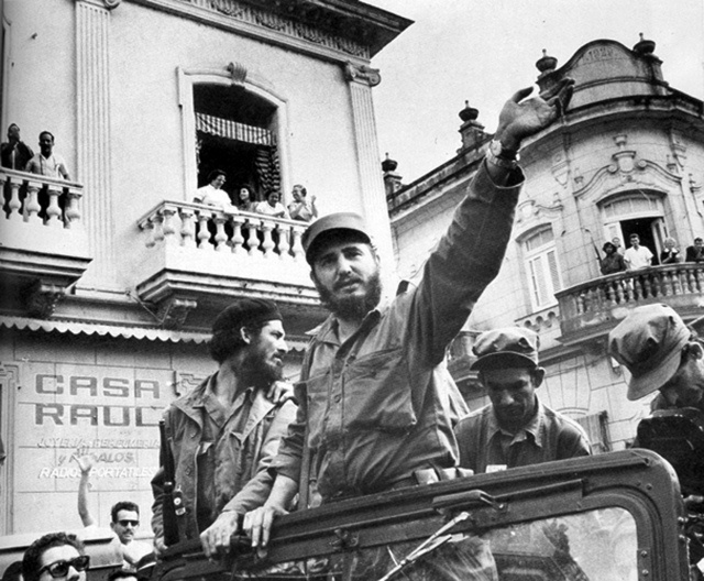 Торжественный въезд в Гавану Фиделя Кастро и Че Гевары, январь 1959 г.