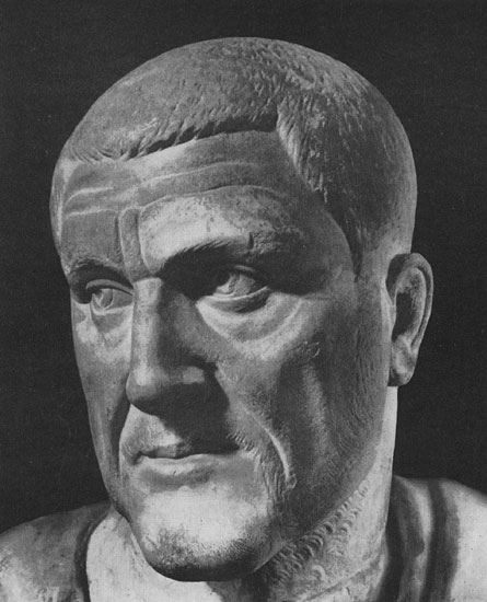 портрет императора Гая Юлия Вера Максимина, прозванного Фракийцем 