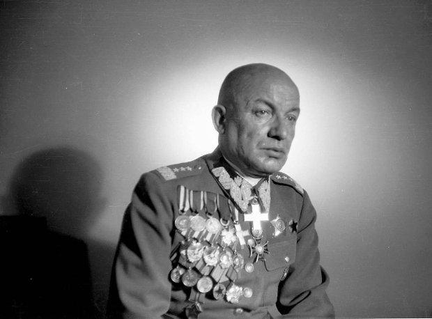 Генерал Кароль Сверчевский. Фото 1940-е гг.