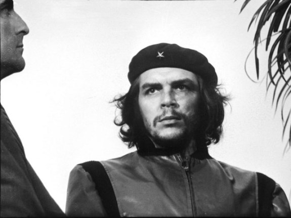 Портрет Че Гевары «героический партизан». Фотограф: А. Корда