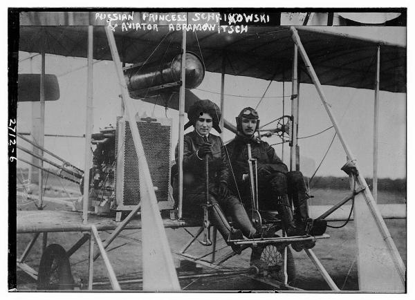 Княгиня Шаховская вместе с летчиком Абрамовичем (погиб в 1913 г.)