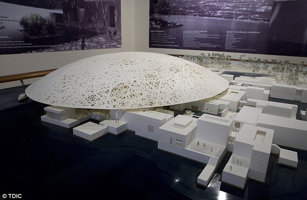 Макет музея Лувр Абу-Даби