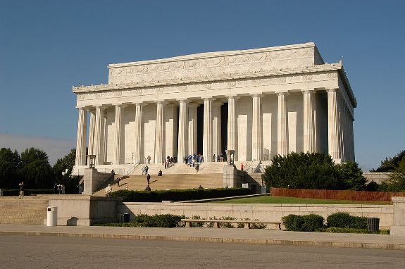 Мемориал Линкольна в Вашингтоне, США