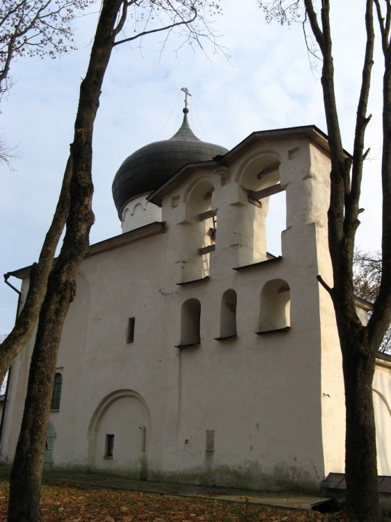 церковь Спаса в Мирожском монастыре 
