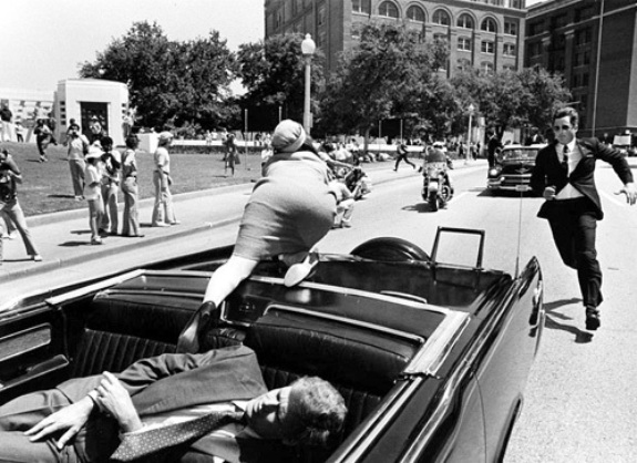 В момент убийства Джона Кеннеди, 22 ноября 1963 г.