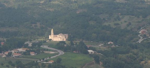Монастырь Фоллони. Монтелла, Италия
