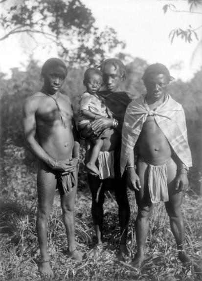 Представители маронов Суринама. Фото: между 1910 и 1935 гг.