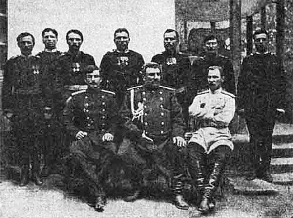 Н. М. Пржевальский с членами последнйей экспедиции