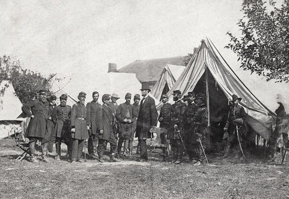 Энтитем, штат Мэриленд, президент Линкольн на поле боя. Фотограф Александр Гарднер, фото: октябрь 1862 г.