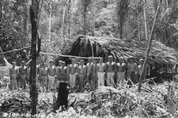 Рабочие готовятся расчистить джунгли в Фордландии, собственности американского магната Генри Форда, в штате Пара, Амазония. Фото: 1934 г.