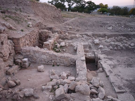 Раскопки античного города Пантикапей (современная Керчь), столицы Боспорского царства