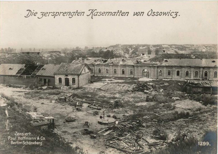 Разрушенные казематы Осовца. Фото август-сентябрь 1915