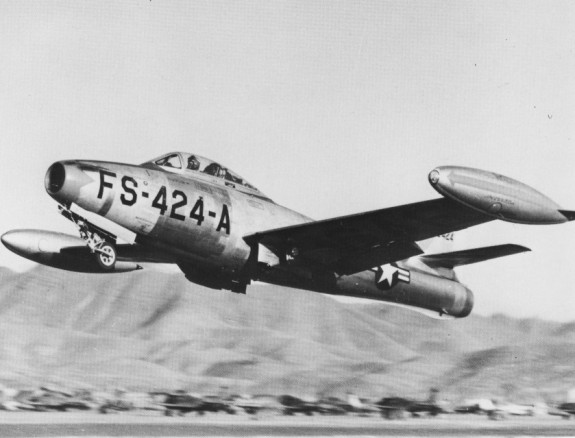 Самолет F-84E-15 в Корее. Фото: 1952 г.