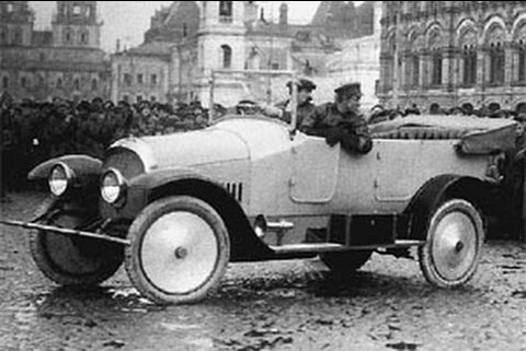 Первый советский легковой автомобиль "Промбронь" БТАЗ-1