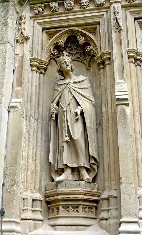статуя Генриха Второго