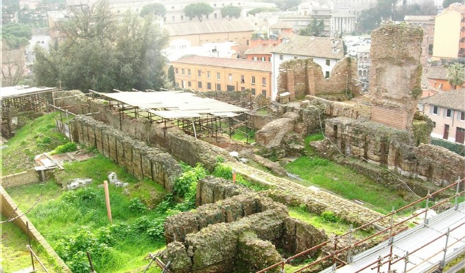 Стена "эпохи Ромула", найденная А. Карандини на Палатинском холме