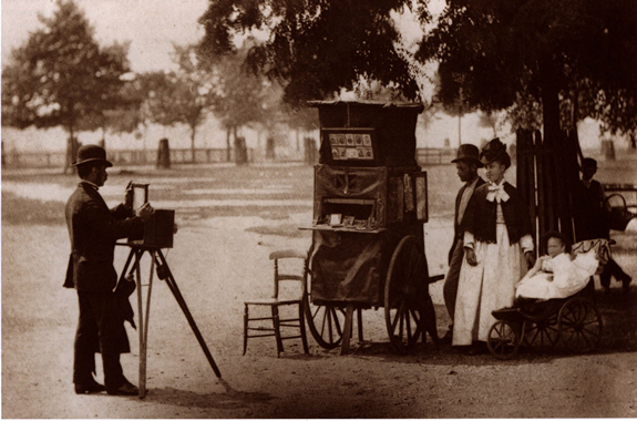 Д. Томсон. Странствующий фотограф Клэфэм Коммон. Ок. 1876 г. 