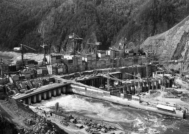 строительство Саяно-Шушенской ГЭС