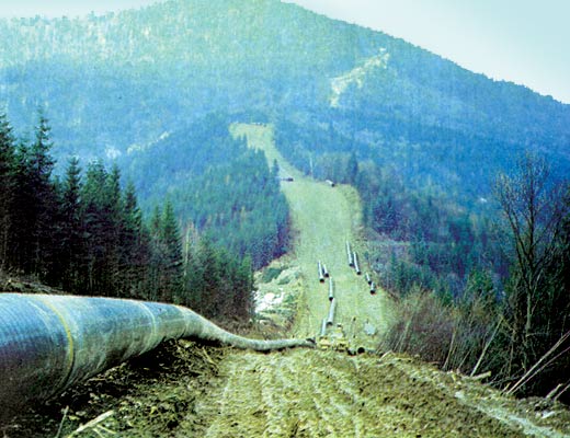 Строительство экспортного магистрального газопровода Уренгой — Помары — Ужгород 
