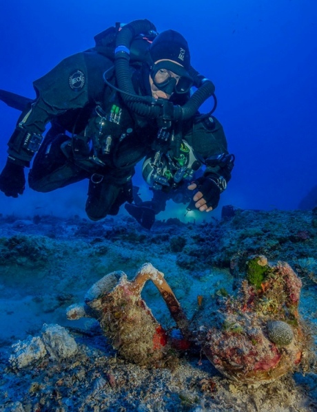 Подводный археолог на месте крушения Антикитеры. Фото 2015 г. Credit: Brett Seymour EUA/ARGO